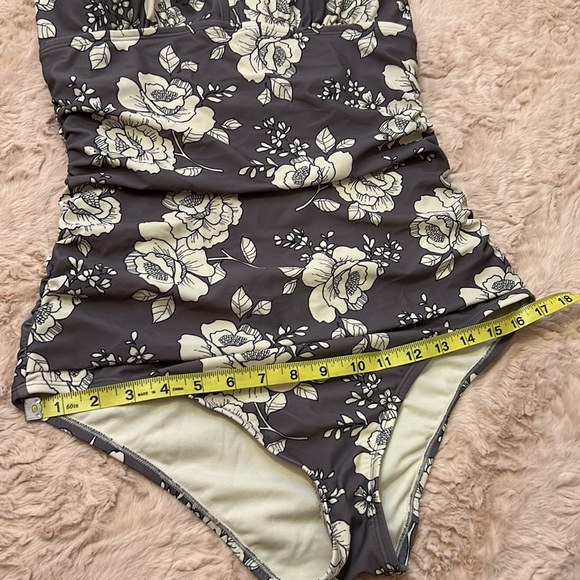 Adore me size 0X one-piece floral print swim suit - Picture 2 of 13